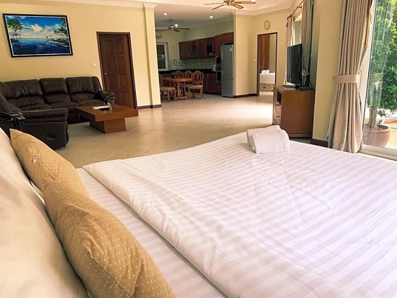 Private Beach Majestic Pool Villa Pattaya Exterior foto