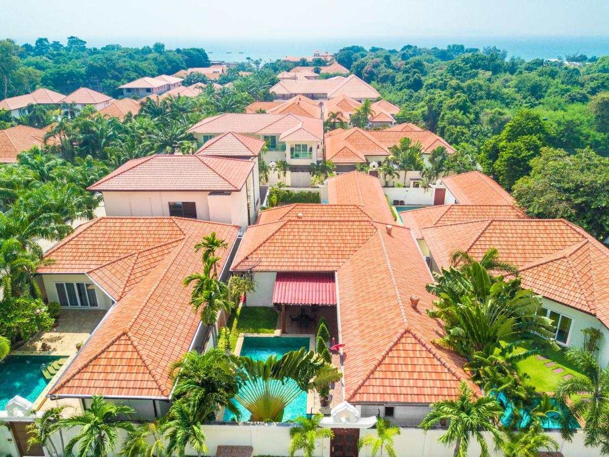 Private Beach Majestic Pool Villa Pattaya Exterior foto